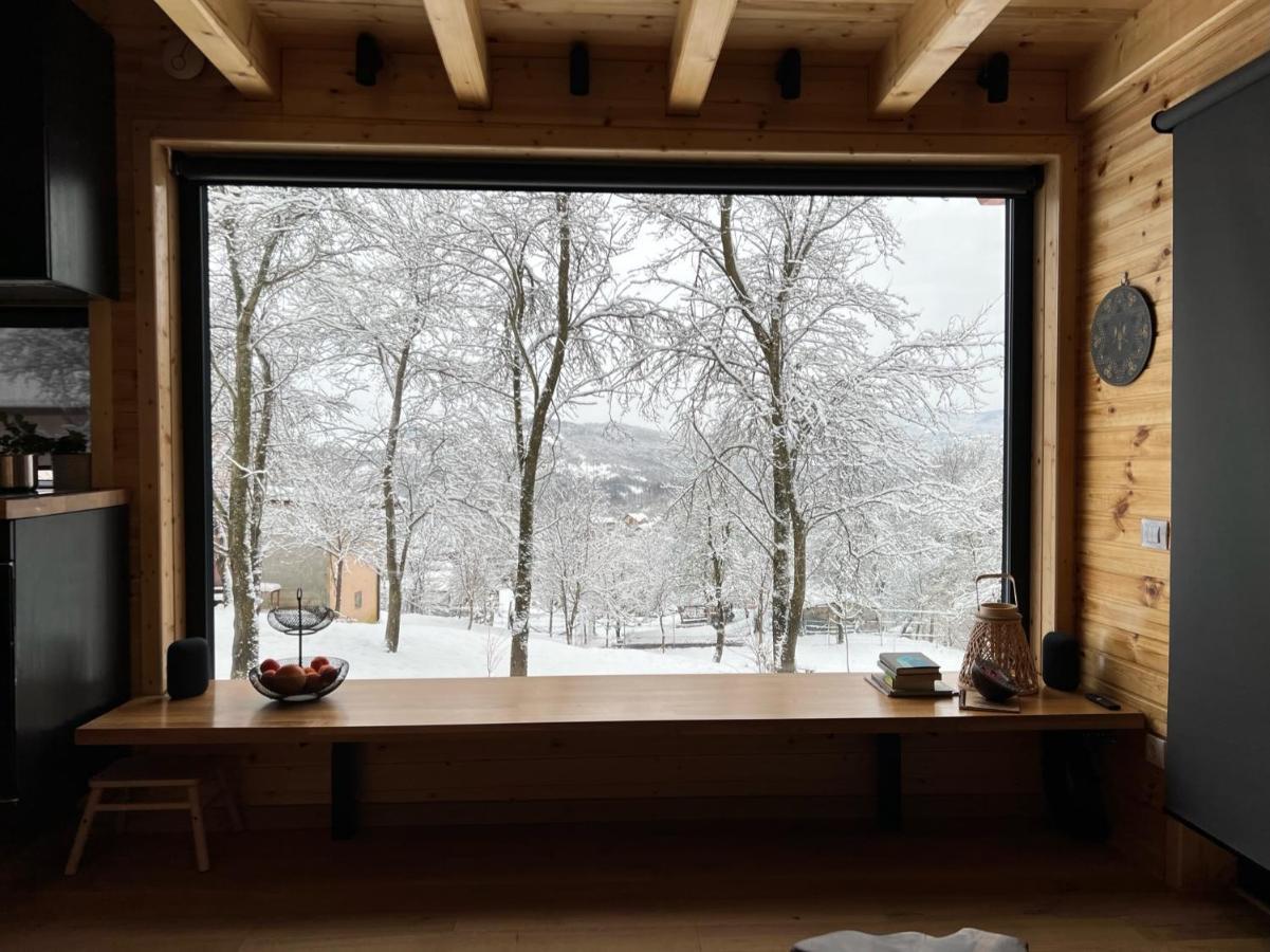 Moodysun Studio, Remote Tiny Home Comarnic Exteriör bild