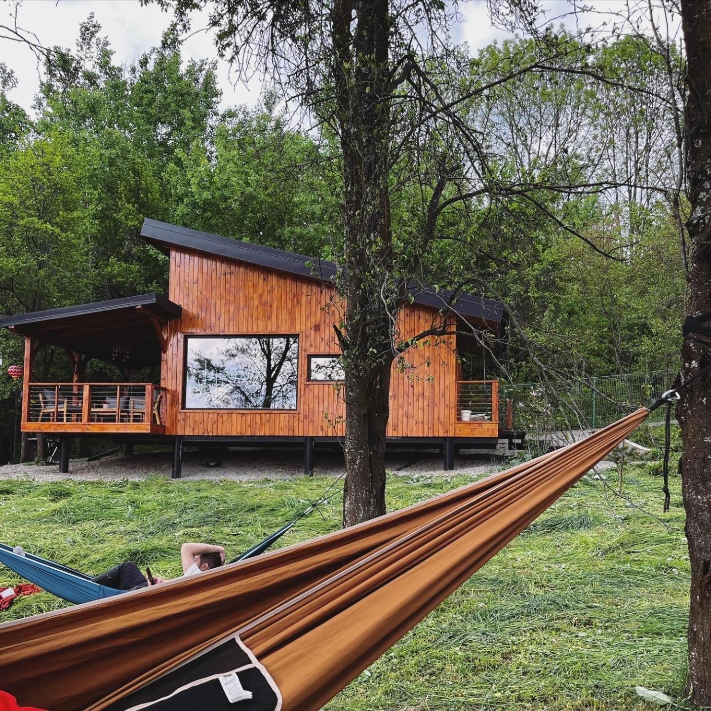 Moodysun Studio, Remote Tiny Home Comarnic Exteriör bild