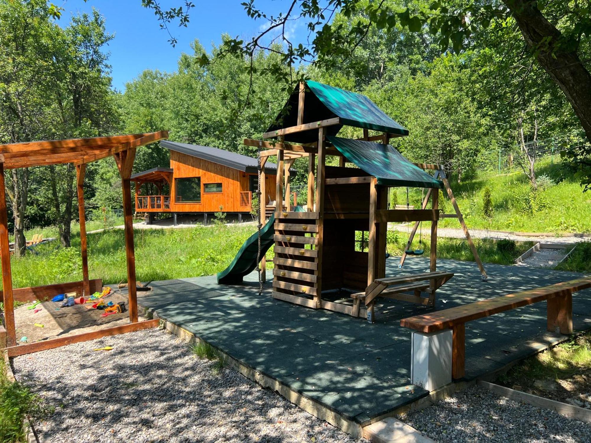 Moodysun Studio, Remote Tiny Home Comarnic Exteriör bild